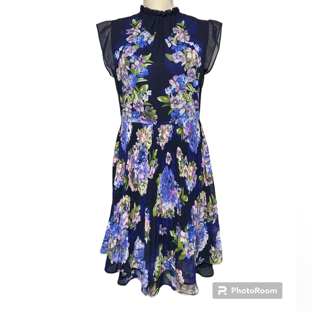 Abs Collection Dress - Picture 2 of 15